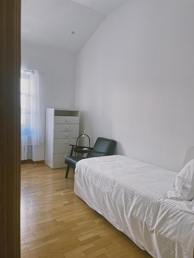 Casa Lobe - Charming Apartment In Village Centre La Morra Extérieur photo