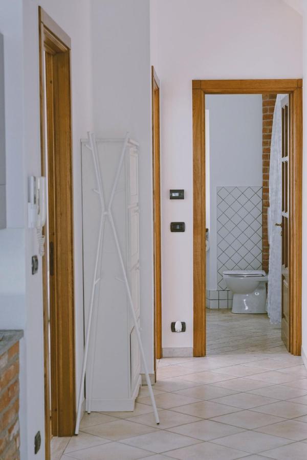 Casa Lobe - Charming Apartment In Village Centre La Morra Extérieur photo