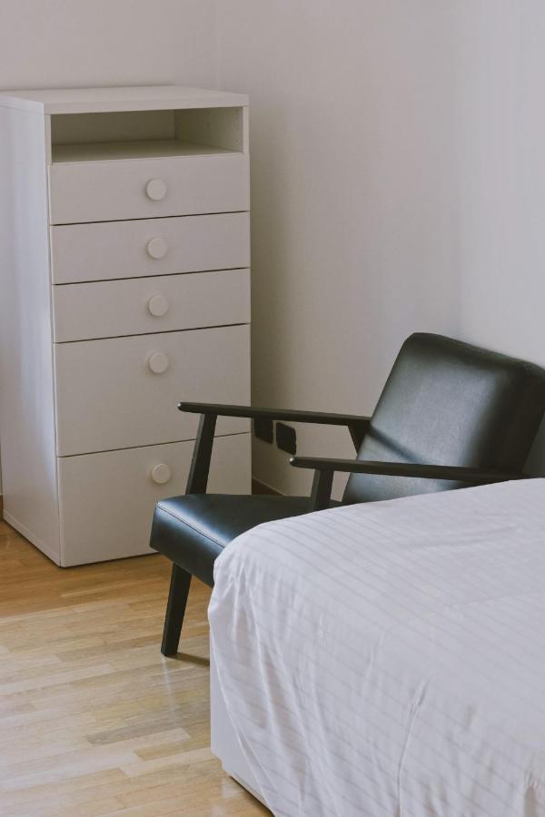 Casa Lobe - Charming Apartment In Village Centre La Morra Extérieur photo